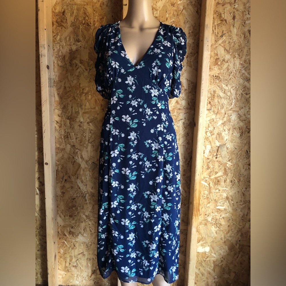 All in favor blue floral dress